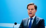 In zijn wekelijkse persconferentie maakte premier Mark Rutte vrijdag bekend dat in Amsterdam, Rotterdam en Den Haag strengere maatregelen op de loer liggen.