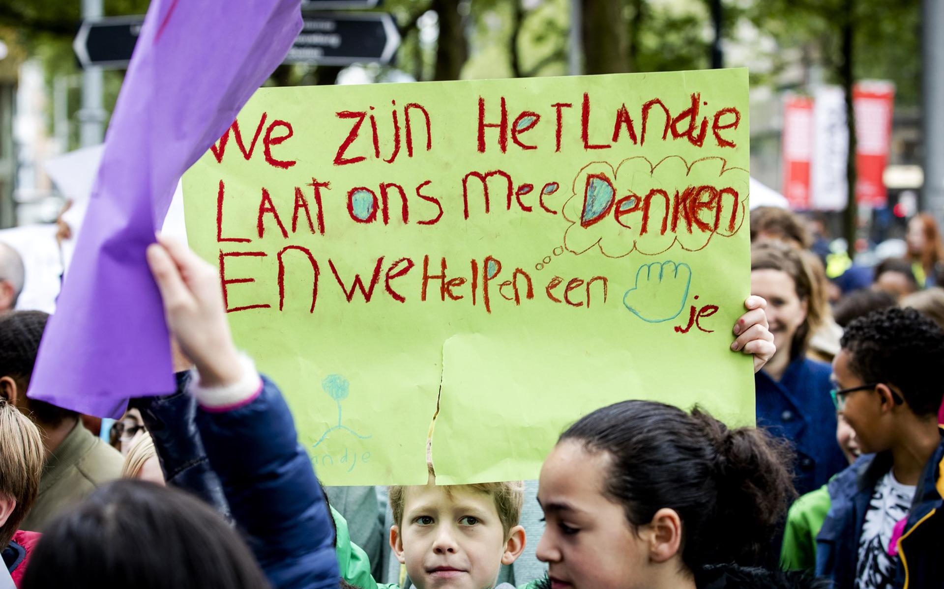 Basisschoolleerlingen in Rotterdam willen meedenken over de toekomst van hun stad, mei 2016. 