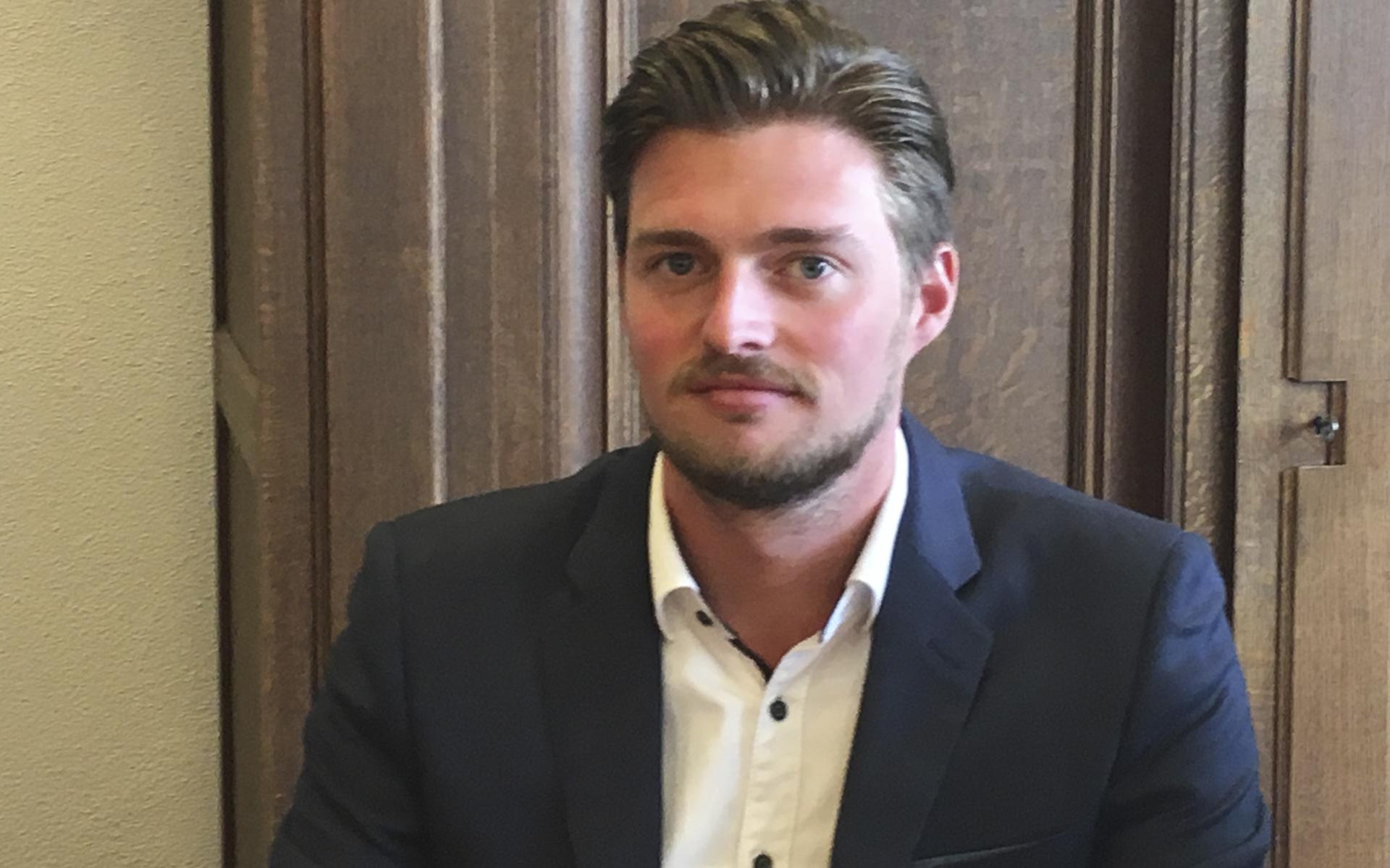 Informateur Erjen Derks, die eerder aankondigde te stoppen als wethouder in Midden-Drenthe.