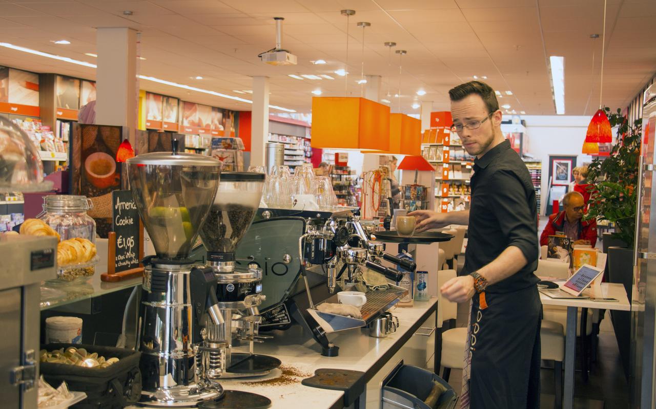 Bij Bruna en Doppio Esspreso in Warenhuis Vanderveen is er sprake van functievermenging. Bij Bruna en Doppio Esspreso in Warenhuis Vanderveen is er sprake van functievermenging.