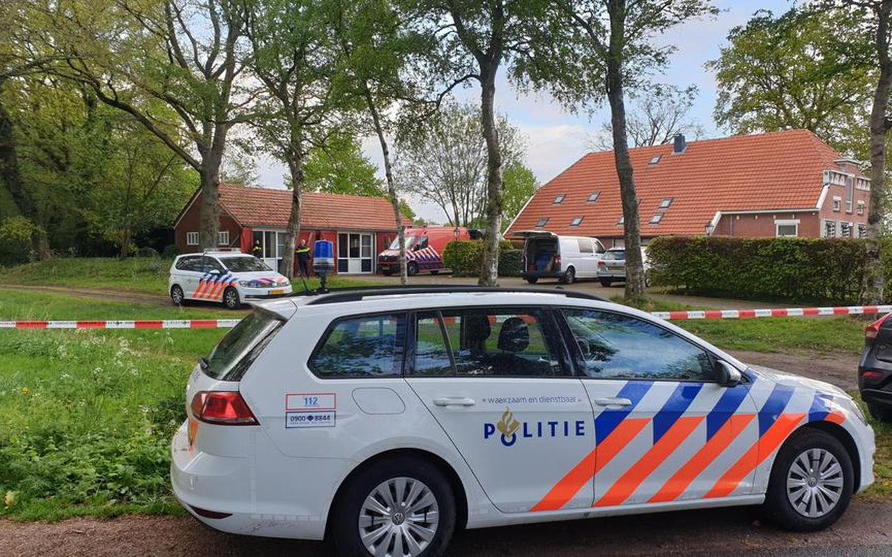 In de boerderij werd 1 mei 2020 een drugslab gevonden. Foto: Harm Meter. In de boerderij werd 1 mei 2020 een drugslab gevonden. Foto: Harm Meter.