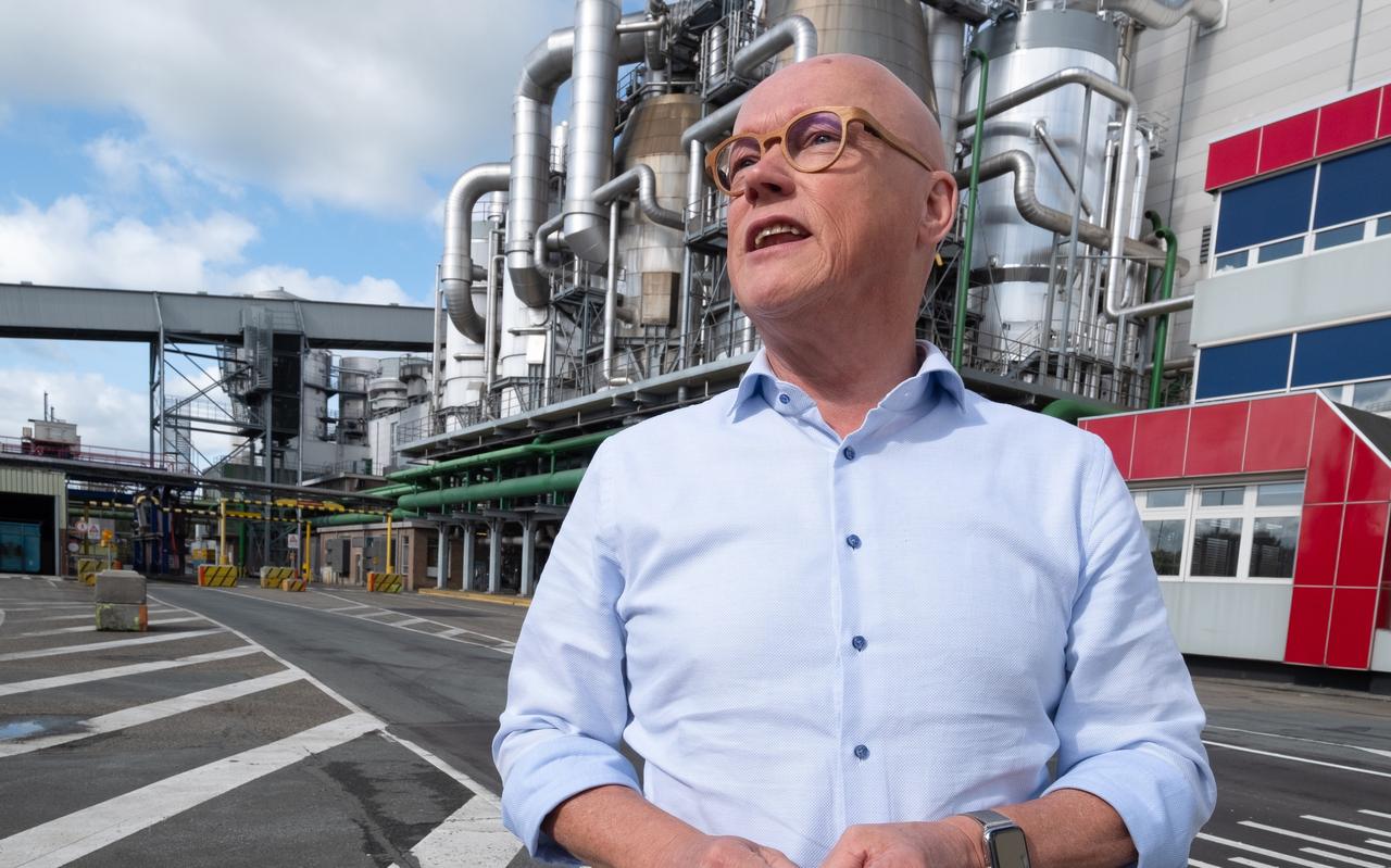 Plantmanager Coen de Haas van de suikerfabriek Hoogkerk. ''Elke campagne is weer spannend''. Plantmanager Coen de Haas van de suikerfabriek Hoogkerk. ''Elke campagne is weer spannend''.