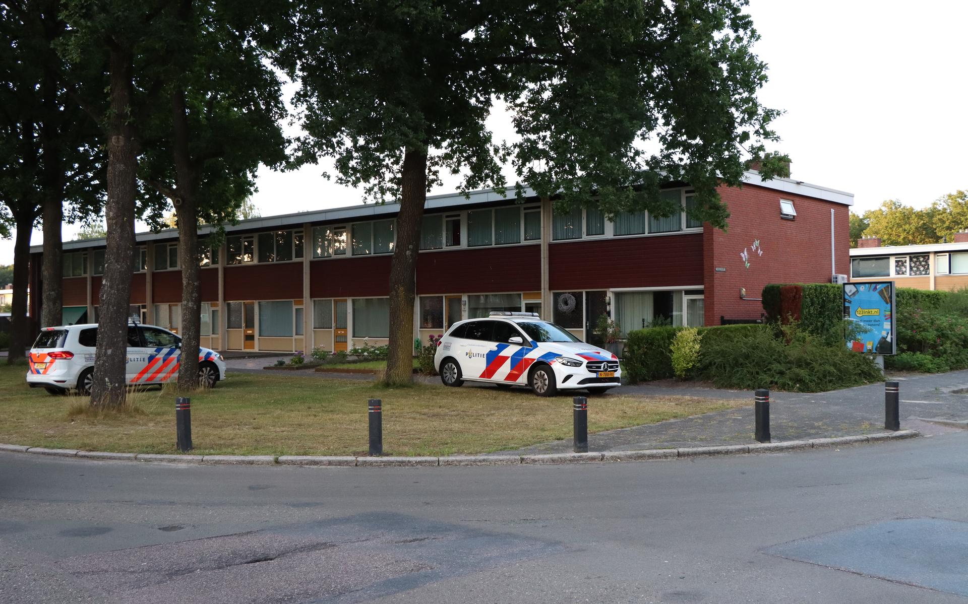 Bewoner Kerspellaan Emmen mishandeld en beroofd in woning: politie zoekt twee verdachten - Dagblad v