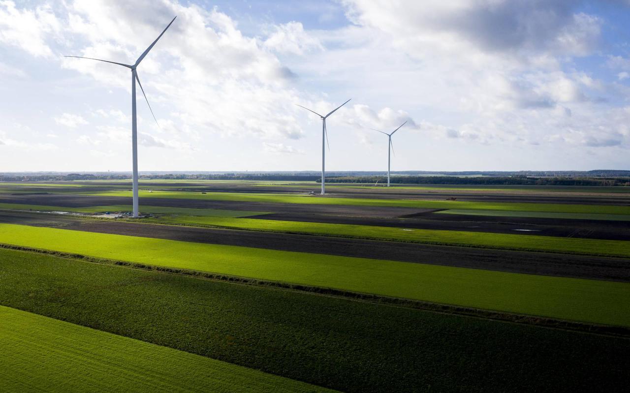 Dronefoto van windpark De Drentse Monden en Oostermoer in het noordelijk deel van de Drentse Veenkoloniën.