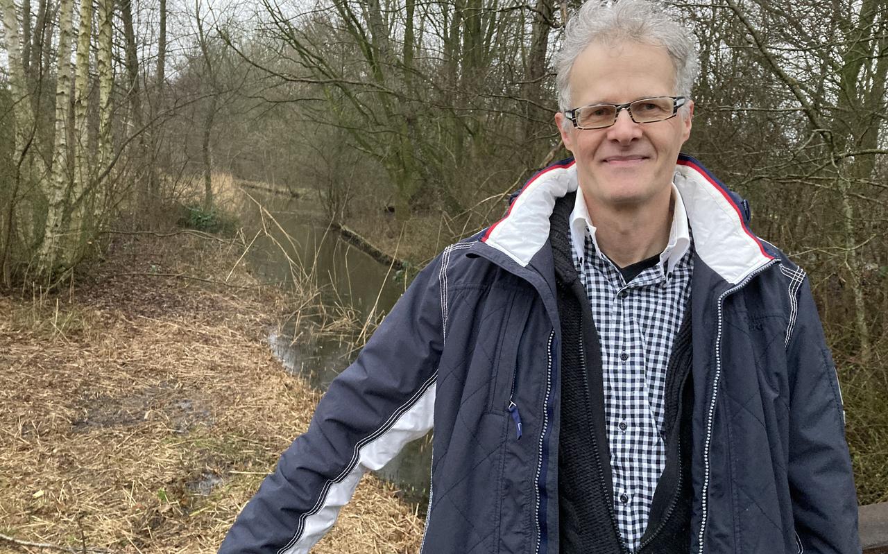 Raadslid Johan de Vries van VZ Westerkwartier - nummer 2 op de kieslijst - die alsnog een streep wil zetten door het plan tot aanleg van een mtb-route in Zuidhorn. Raadslid Johan de Vries van VZ Westerkwartier - nummer 2 op de kieslijst - die alsnog een streep wil zetten door het plan tot aanleg van een mtb-route in Zuidhorn.