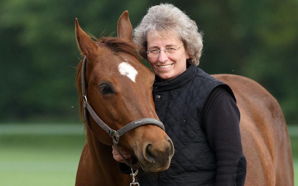 Debbie Rijnders met paard Quincy: ,,We moeten uitgaan van het dier en niet van onszelf.'' 