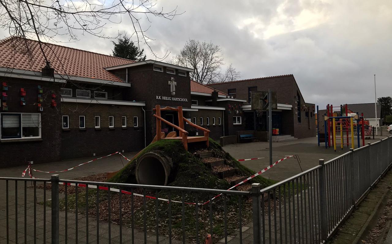 De Heilige Hartschool in Kopstukken gaat sluiten, zegt Bejanne Hobert van Primenius. De Heilige Hartschool in Kopstukken gaat sluiten, zegt Bejanne Hobert van Primenius.