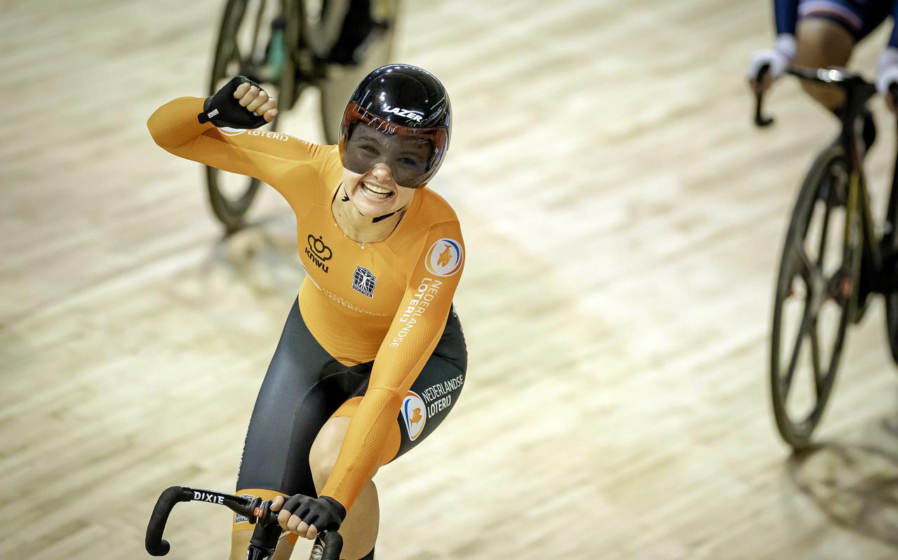 Afgelopen week: Maike van der Duin wint zilver op het WK baanwielrennen op het onderdeel scratch.