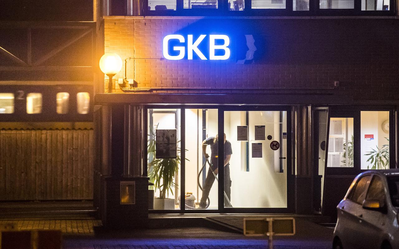 Het GKB-kantoor in Assen. De Gemeentelijke Kredietbank van Hoogeveen, Meppel en Assen staat waarschijnlijk vanaf volgend jaar in de etalage.