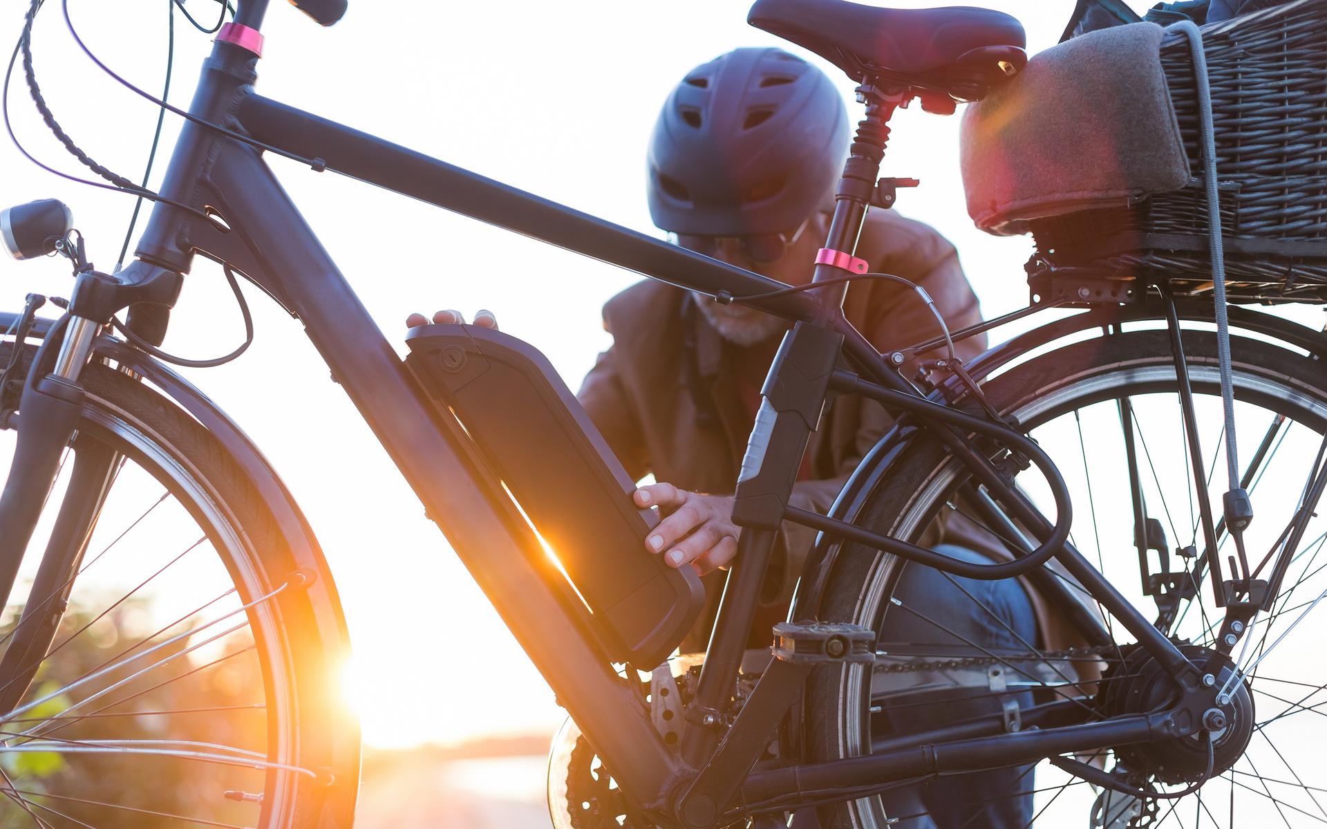 Autorisatie Opiaat zeil Balen: de accu van je elektrische fiets doet het niet meer. Vijf vragen  over de vervanging van de batterij van je e-bike - Dagblad van het Noorden
