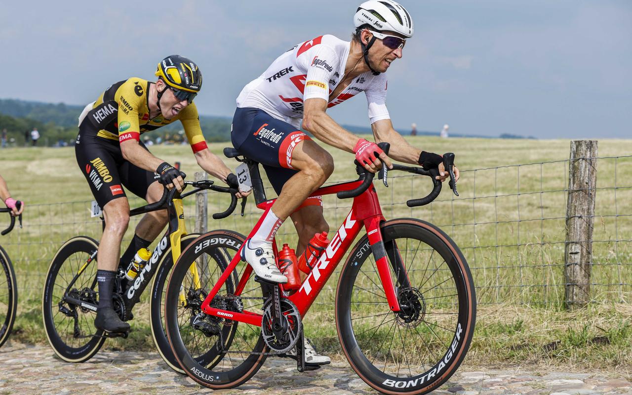 David Dekker en Bauke Mollema in actie tijdens het NK wielrennen in Drenthe. David Dekker en Bauke Mollema in actie tijdens het NK wielrennen in Drenthe.
