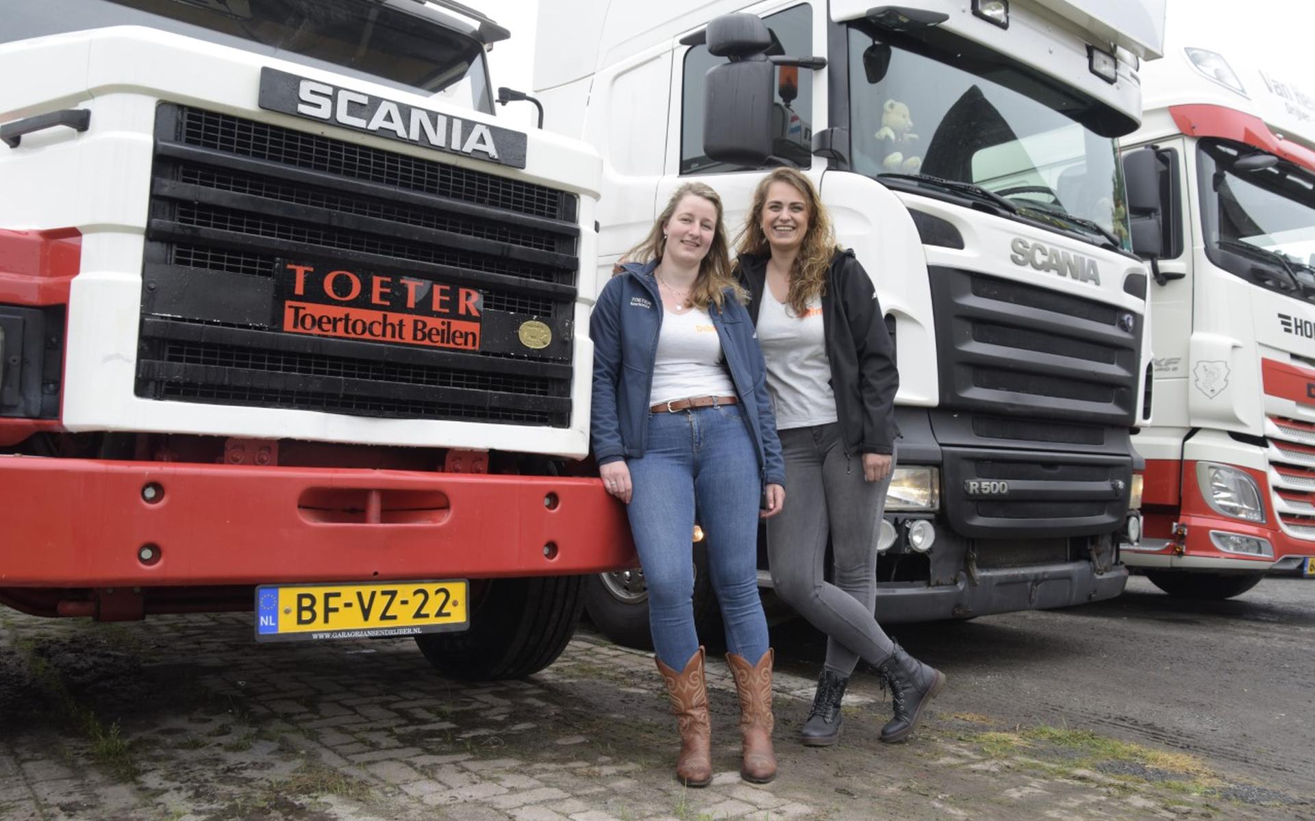 Deborah (l) en Aline hebben besloten de tocht dit jaar niet door te laten gaan.