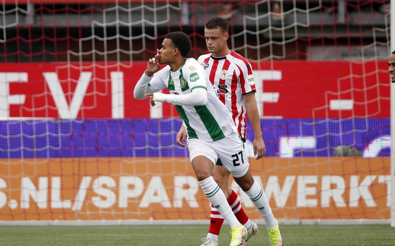 Cyril Ngonge viert de openingstreffer van FC Groningen. Cyril Ngonge viert de openingstreffer van FC Groningen.