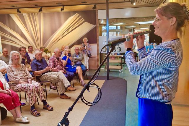Wethouder Rieja Raven opent tentoonstelling De Verhalenbrink: ‘Scheepvaart in Beilen verbindt heden