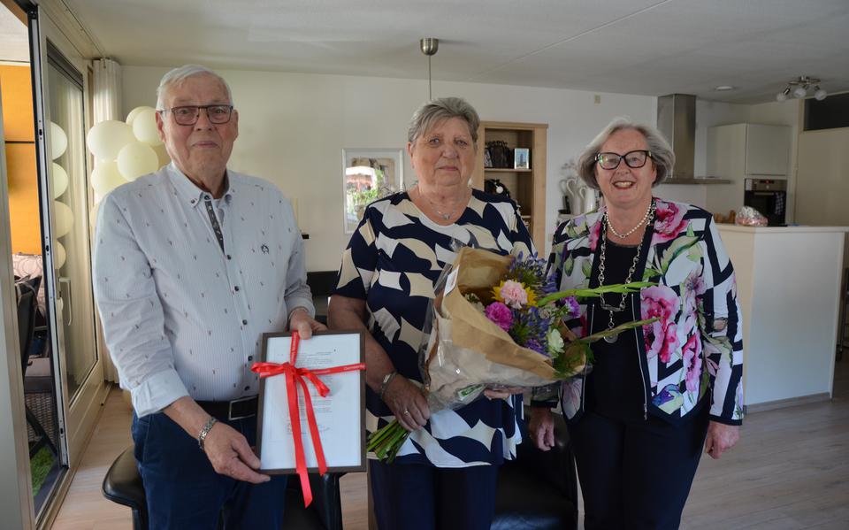 Rudie en Karin van Guldener uit Veendam zijn 60 jaar getrouwd. 