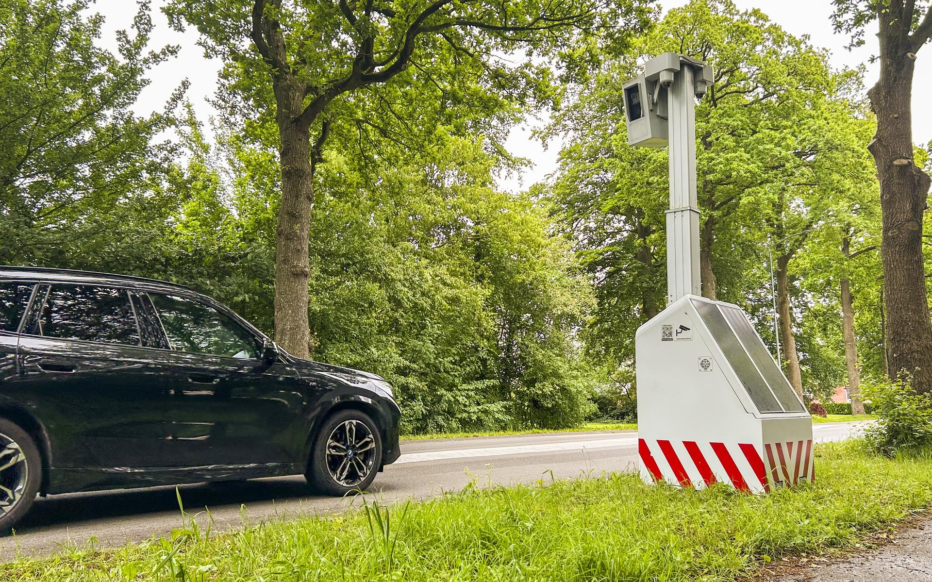Vanaf 27 mei twee extra mobiele flitspalen langs provinciale weg