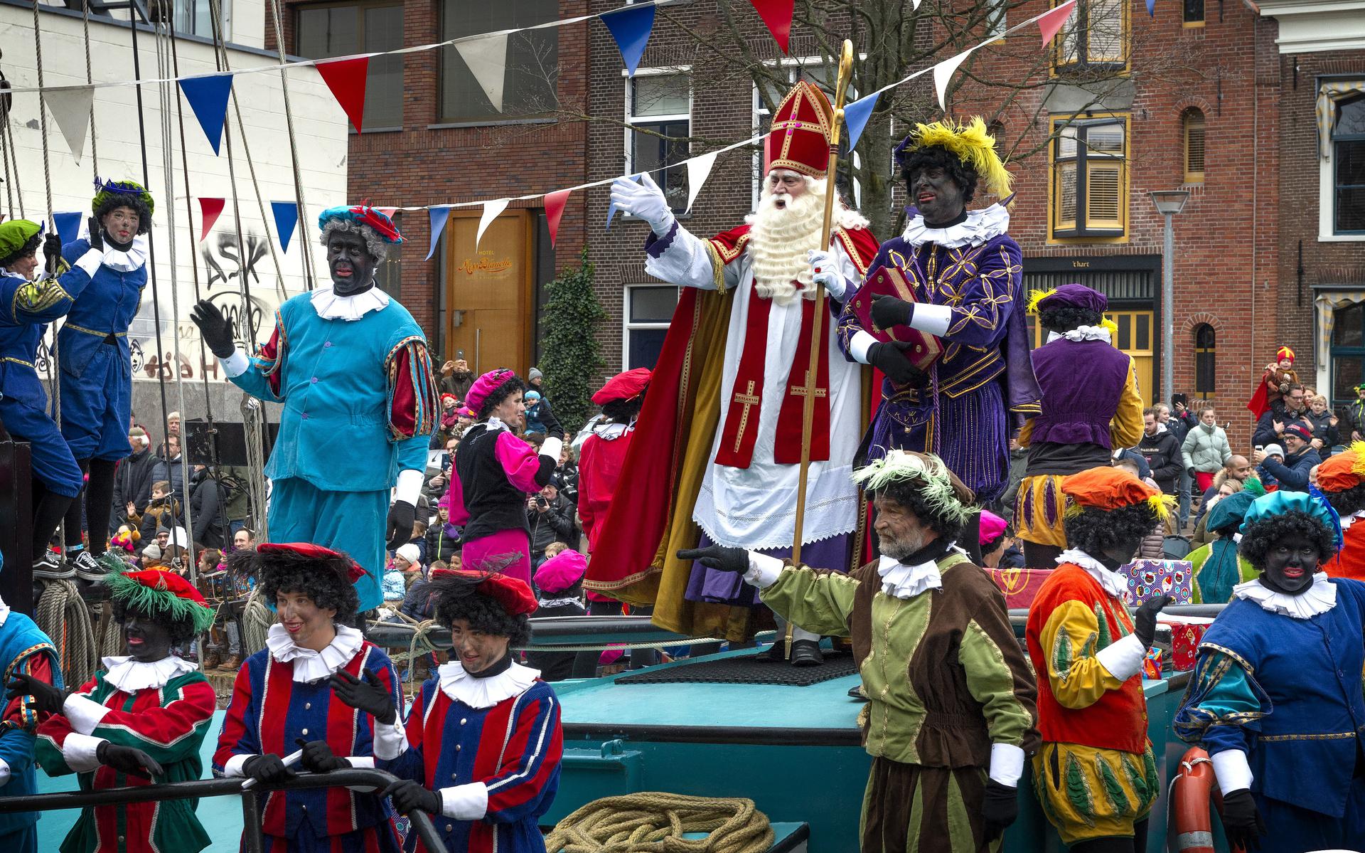 De intocht van Sinterklaas in Groningen. 