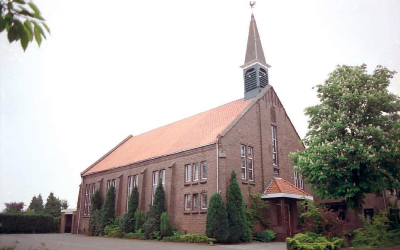 De voormalige gereformeerde kerk in Zwartemeer. Het aantal kerkgangers is in de loop der jaren teruggelopen tot zo'n twintig mensen.