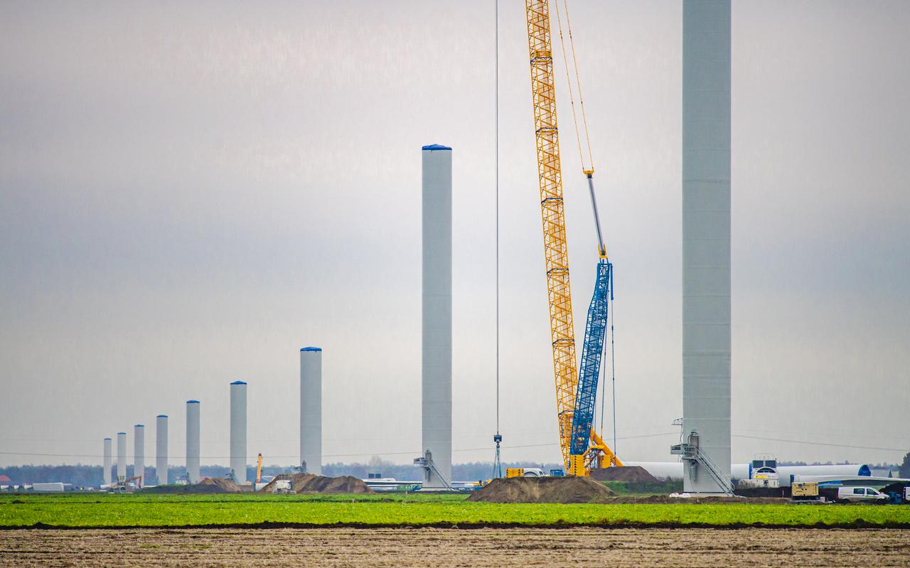 Bouw van het windpark bij Nieuwediep.