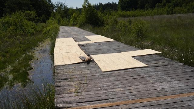 De camper op het vlonderpad in Grolloo is weg! Eigenaar heeft hem zelf weer weggereden