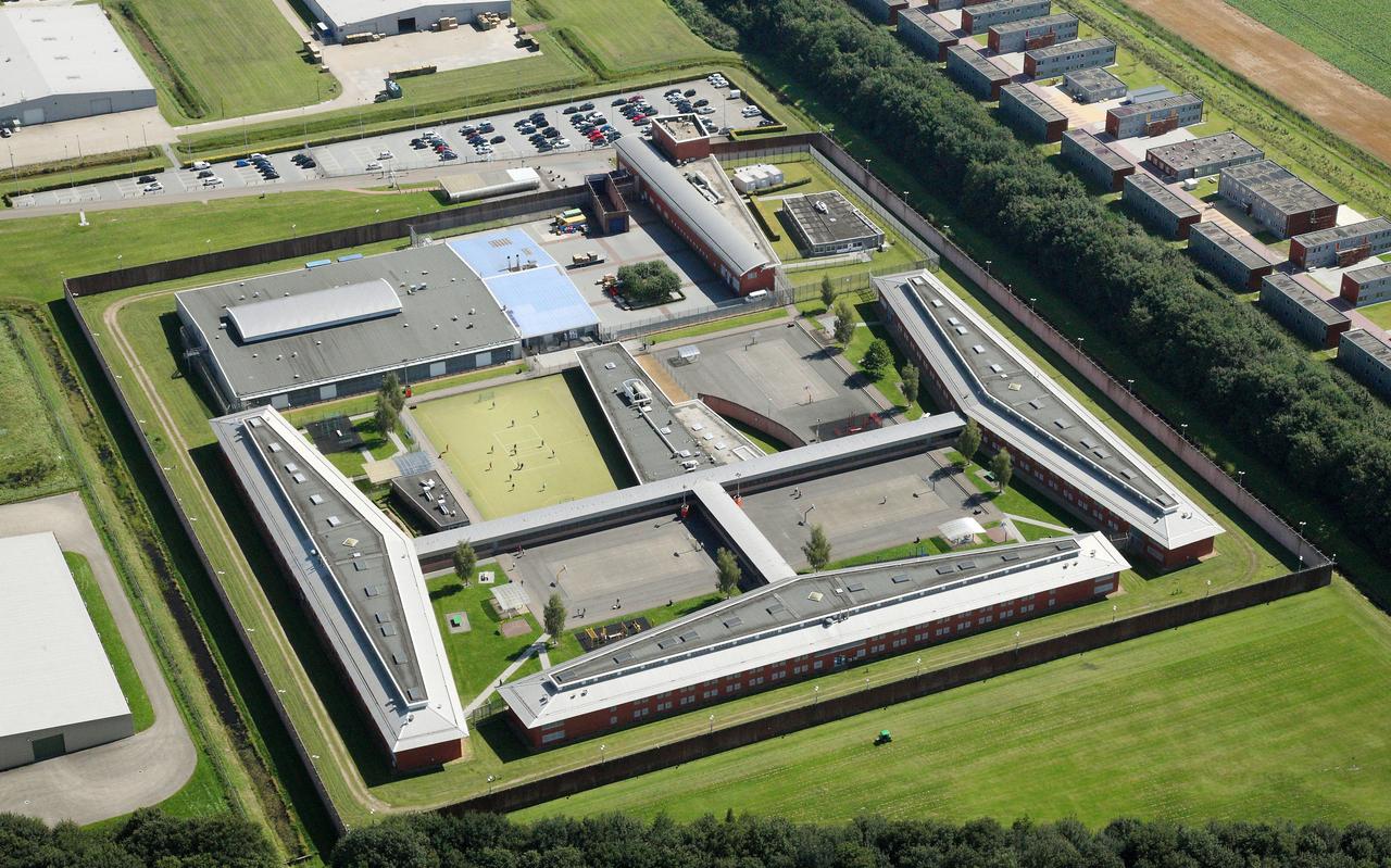 De bajes in Ter Apel zit nog altijd te springen om extra personeel De bajes in Ter Apel zit nog altijd te springen om extra personeel