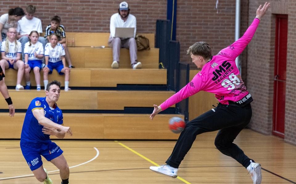 Jorick Pol, kind van de club, keepte tegen Limburg Lions zijn laatste wedstrijd voor Hurry Up. 