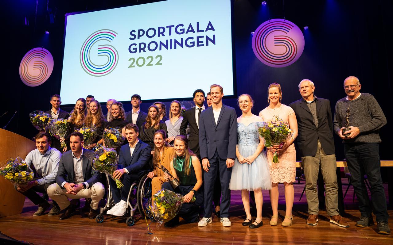 Bloemen voor de beste sporters van Groningen. Bloemen voor de beste sporters van Groningen.