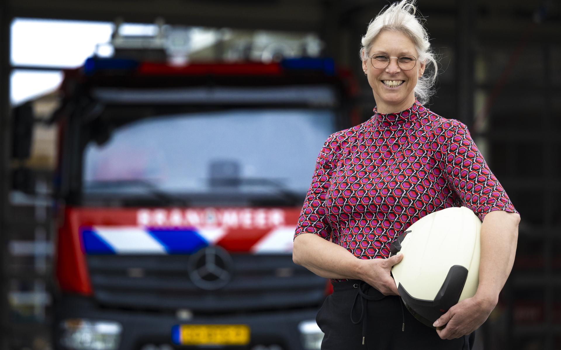 Carry Seidel was een van de eerste brandweervrouwen in het Noorden. Na 25 jaar stopt zij met blussen.