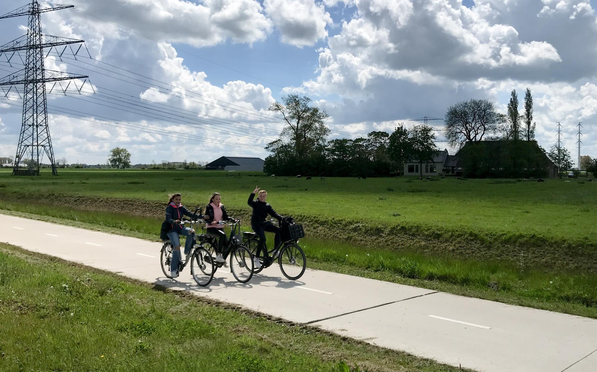 Inwoners Den Horn in verzet tegen nieuwe verkeersplannen van gemeente bij dorp en Aduard. 'Zoek oplo