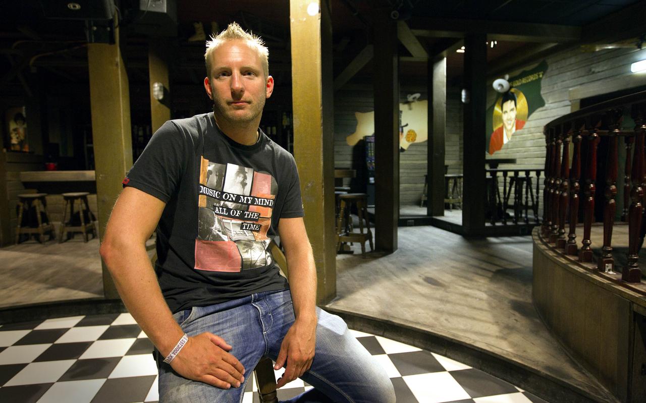 Jeroen van Broekhoven in zijn discotheek Fox in Stadskanaal. Jeroen van Broekhoven in zijn discotheek Fox in Stadskanaal.