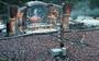Groningen, 3 juni 1999: 75.000 fans gaan uit hun dak bij de Rolling Stones. Het gemeentebestuur wil de drafbaan in het Stadspark opnieuw 'in de markt zetten' als podium voor de wereldtop in de muziekindustrie.
