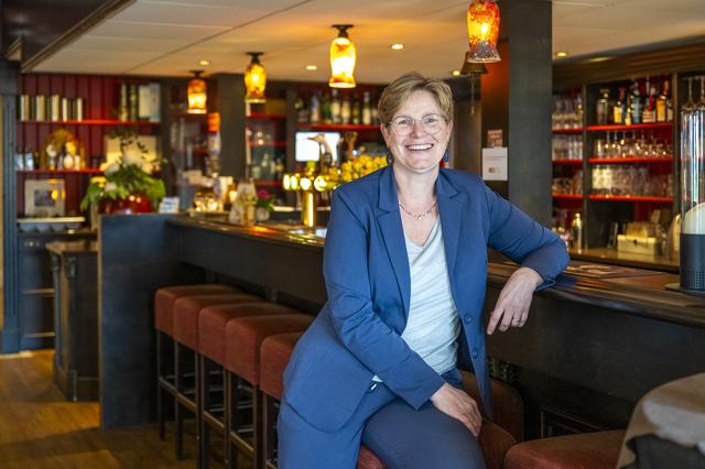 Horeca-undernimster Letty Wielens oet Noord-Slien: ‘Het contact met de gasten vind ik het allerleuks