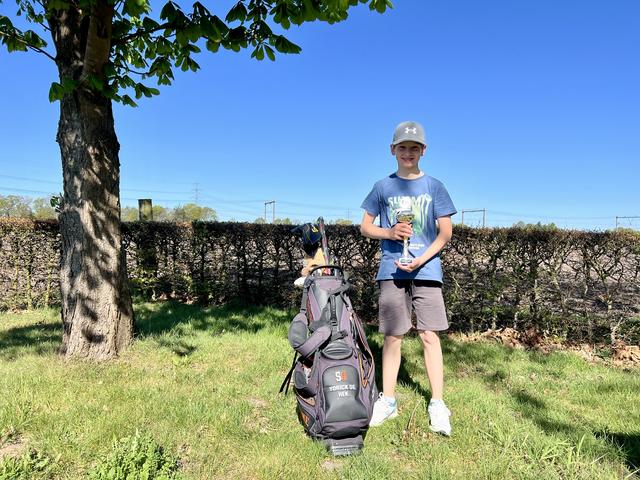 Yorick (12) uit Beilen is talentvol golfer. „Het leukste vind ik het slaan zelf”