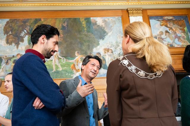Groningse kunstenaar Ahmad (56) uitverkoren om burgemeester Aboutaleb te vereeuwigen. ‘Ik hoop dat i