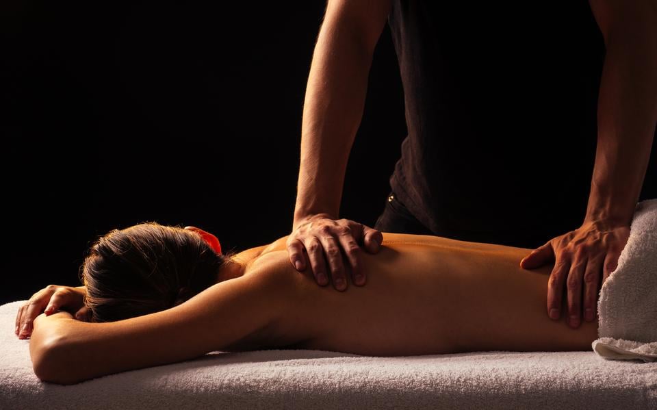 Beeld van een massage, ter illustratie.