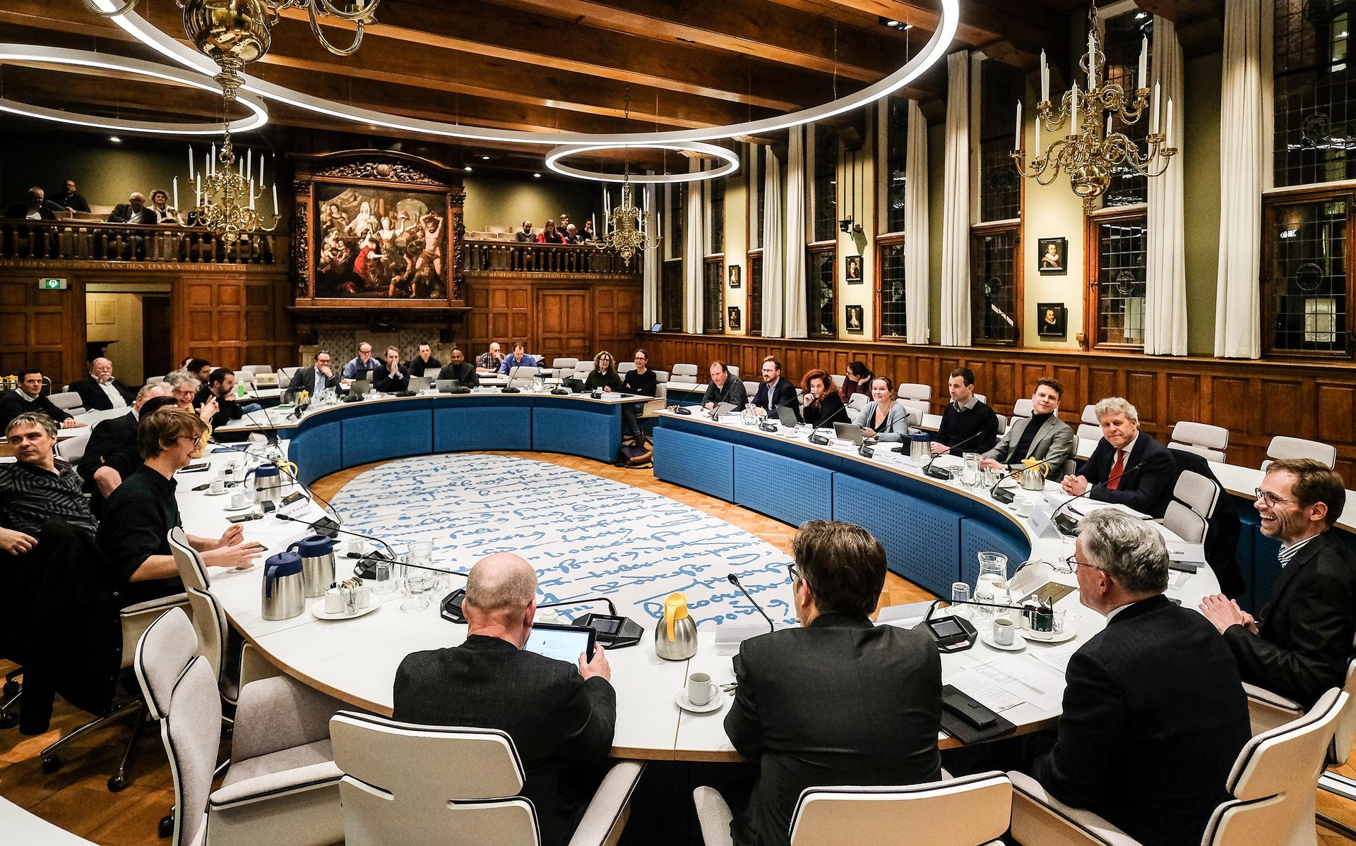 Gemeenteraadsvergadering in de Statenzaal van het provinciehuis. Foto: Archief Jan Willem van Vliet