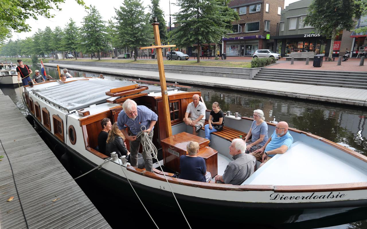 De gerenoveerde snikke Dieverdoatsie draagt voor het eerst weer toeristen De gerenoveerde snikke Dieverdoatsie draagt voor het eerst weer toeristen