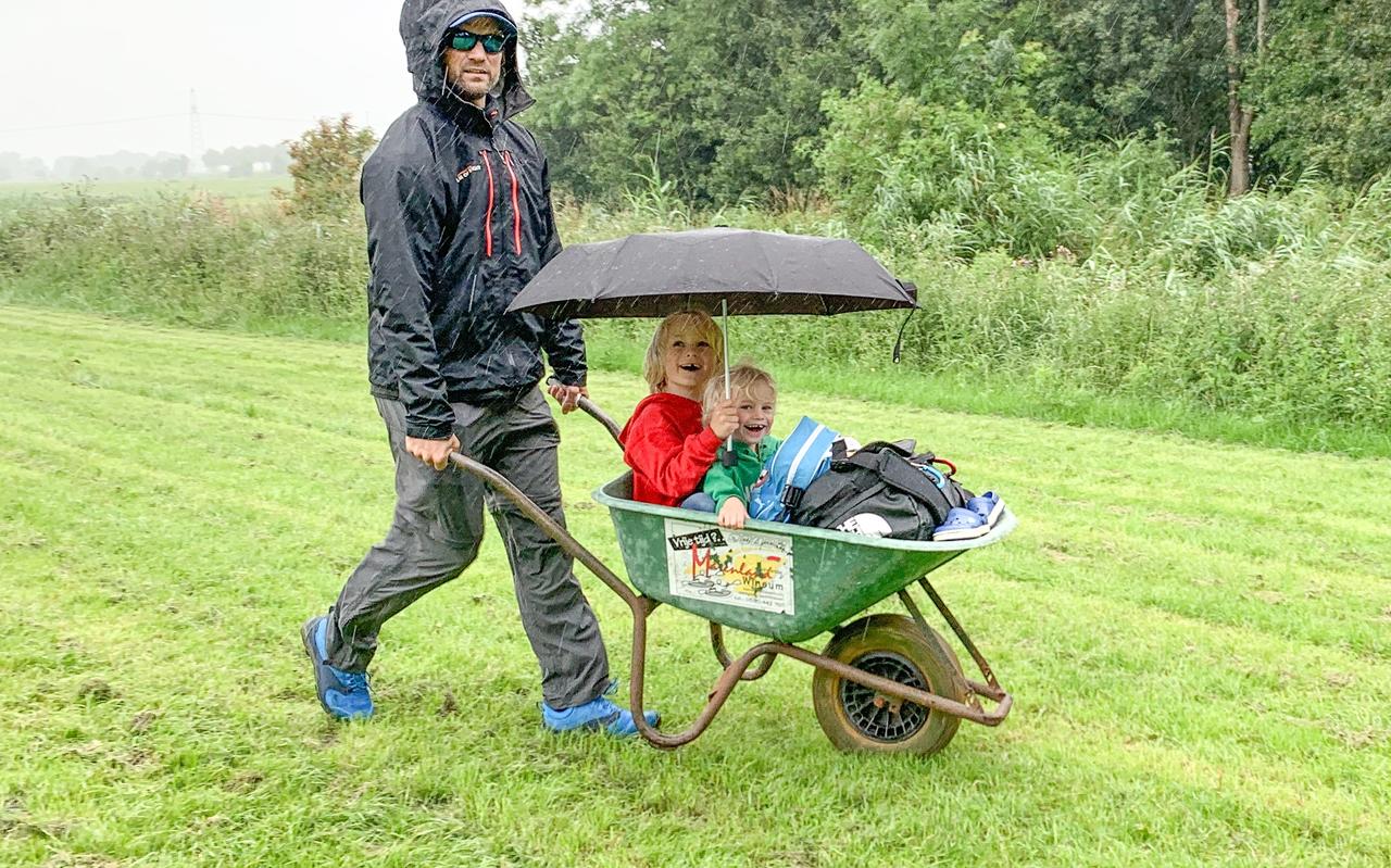 Gijs Hardeman met kinderen. Gijs Hardeman met kinderen.