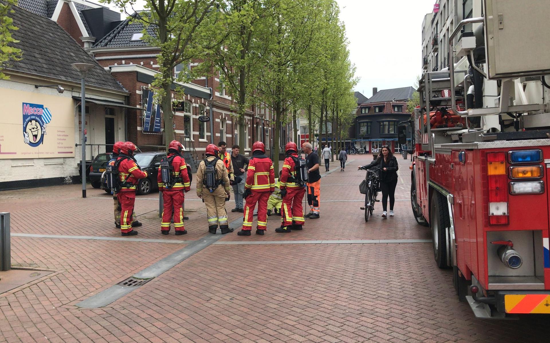 Er wordt gezocht naar de oorzaak van de gaslucht in het centrum van Winschoten.