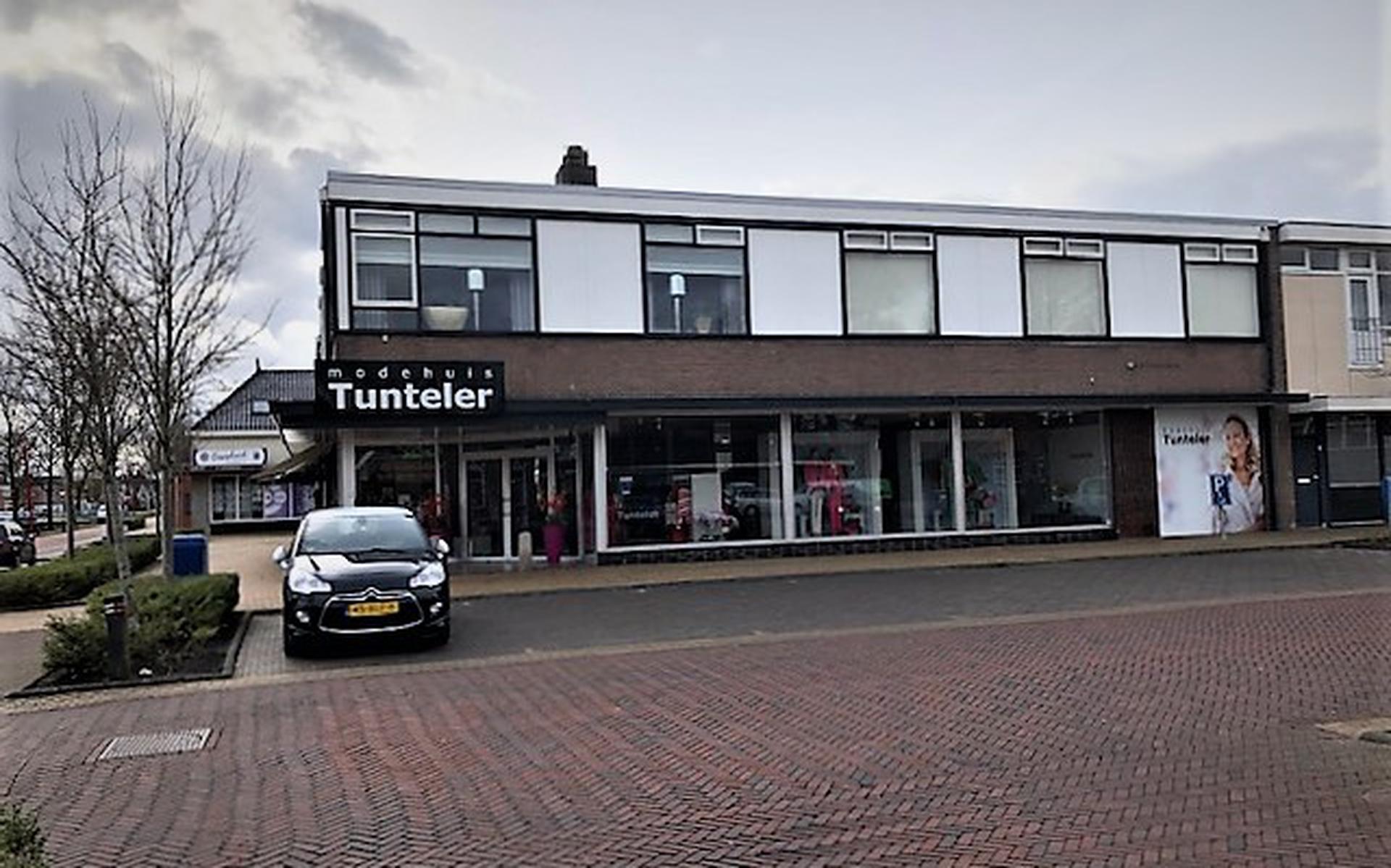 Modehuis Tunteler is gevestigd aan de Albatrosstraat in Nieuwe Pekela.