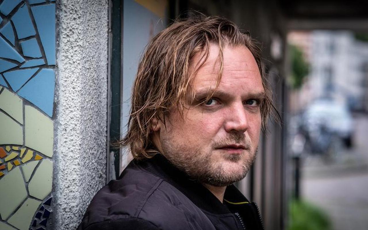 Willem Groeneveld, journalist en oprichter van Sikkom. Willem Groeneveld, journalist en oprichter van Sikkom.
