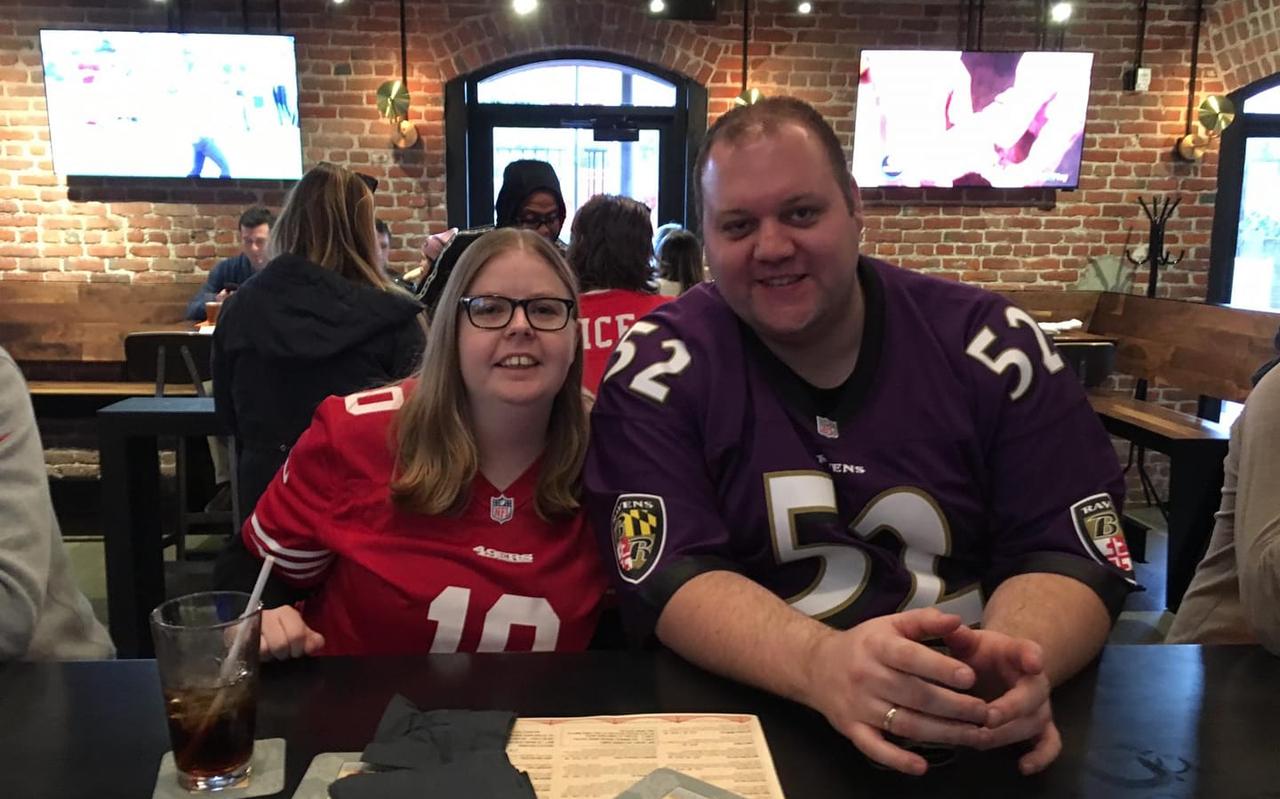 Klaas-Jan ter Veen en Renske Vera tijdens hun laatste reis in San Francisco. Daar keken ze de Super Bowl. Klaas-Jan ter Veen en Renske Vera tijdens hun laatste reis in San Francisco. Daar keken ze de Super Bowl.