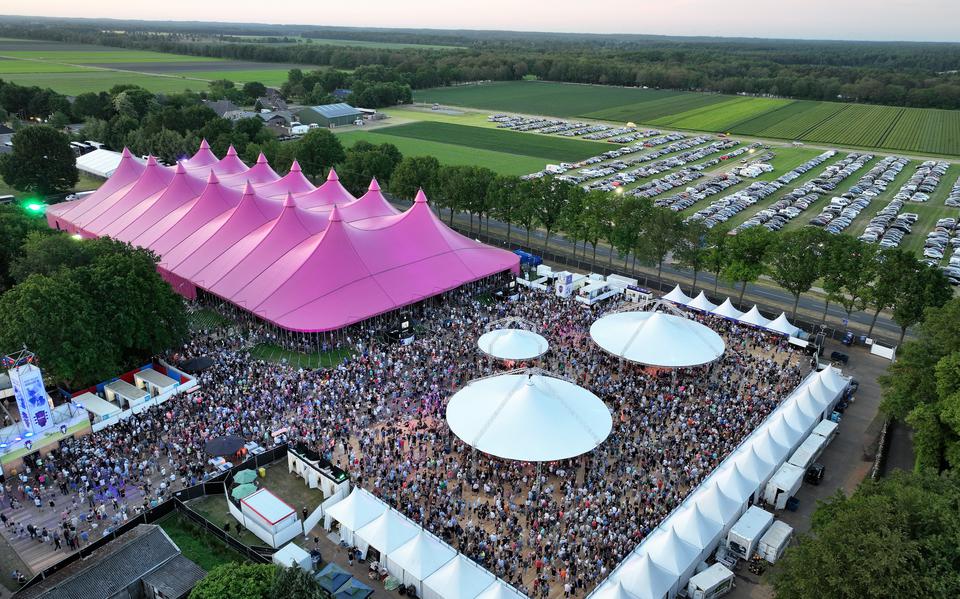 Holland International Blues Festival in Grolloo vanuit de lucht.