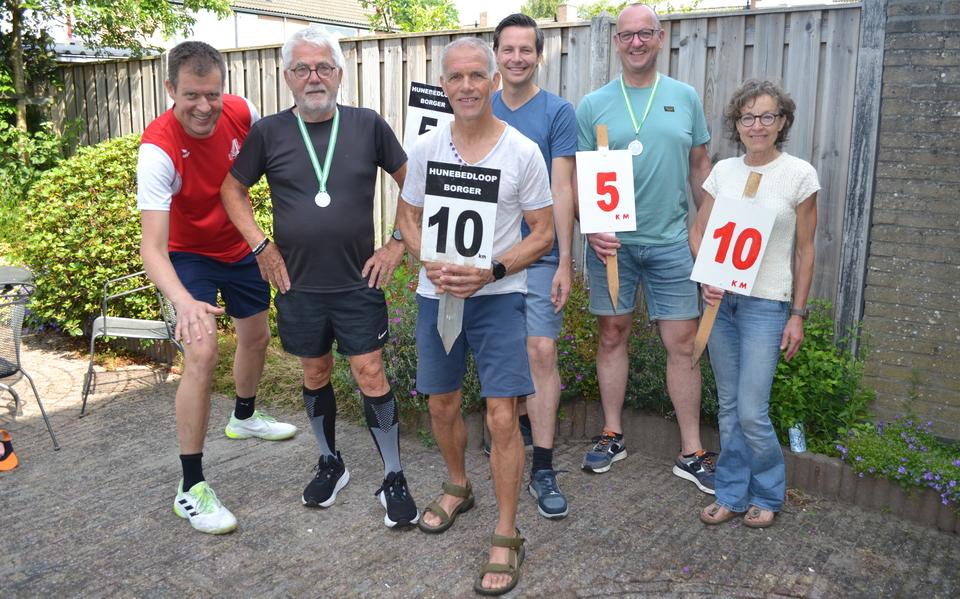 Rutger Kluiver, Arie den Boer, Jos Arends, Gijs Klompmaker, Bert Meijer en Ina van Marle. 