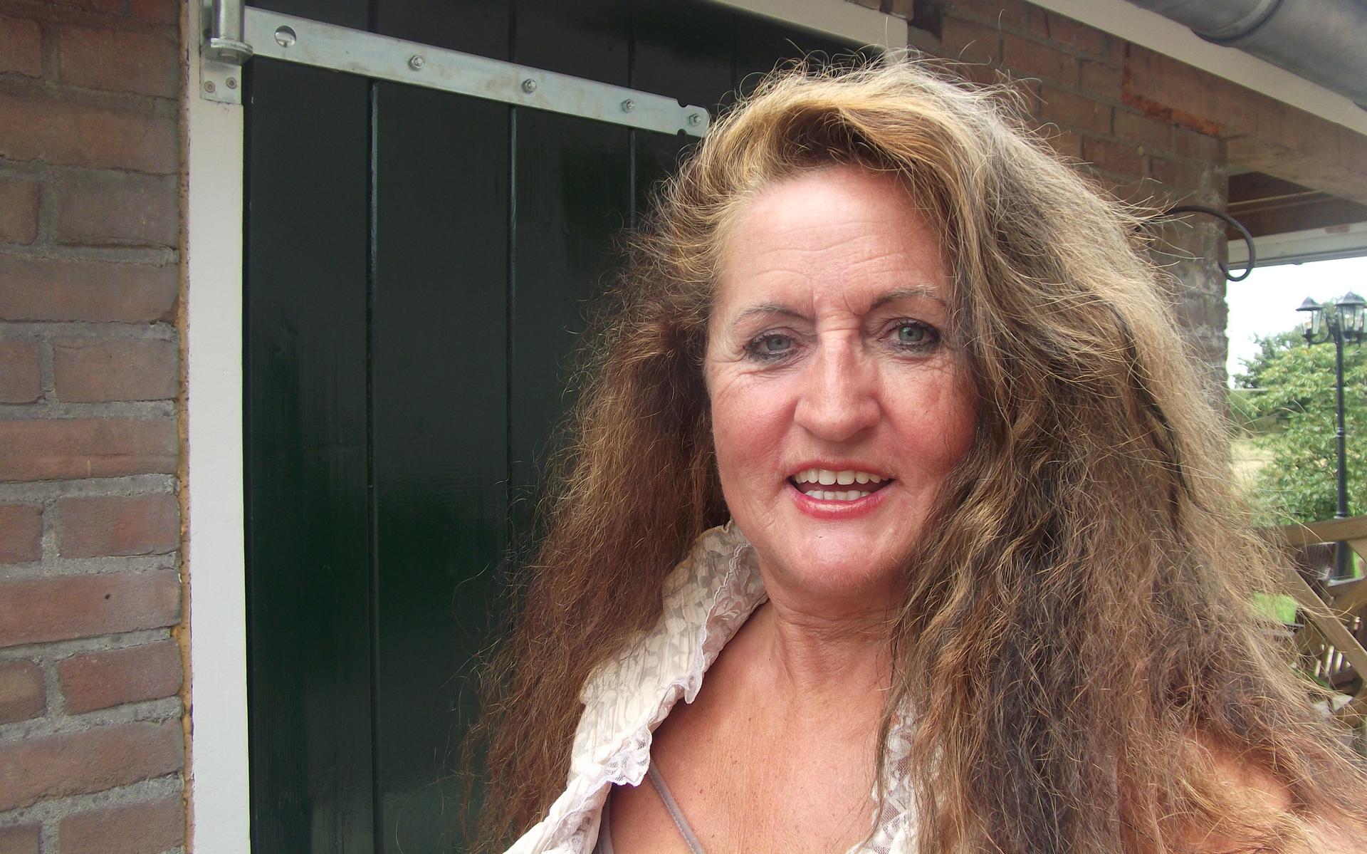 In Memoriam 'Hare Majesteit' Janny Eising-Stadman (1954-2021) uit Oosterhesselen: een te kort leven 