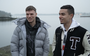 Broers Joël van Kaam van FC Emmen en Daniël van Kaam van FC Groningen vinden troost bij elkaar