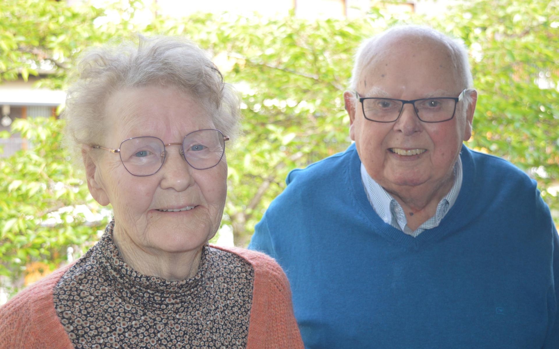 Graads en Dien Meijerink uit Coevorden zijn 60 jaar getrouwd.