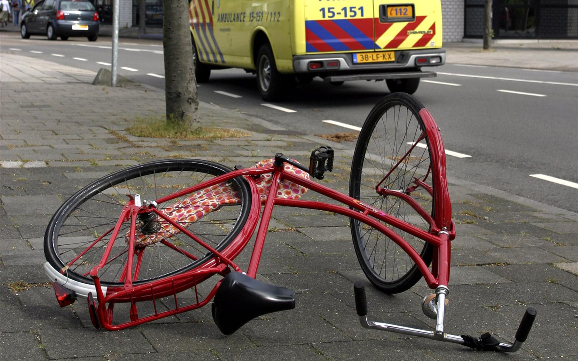 Er zijn vorig jaar niet meer fietsers omgekomen in het verkeer, maar ze raken wel steeds vaker ernstig gewond. 