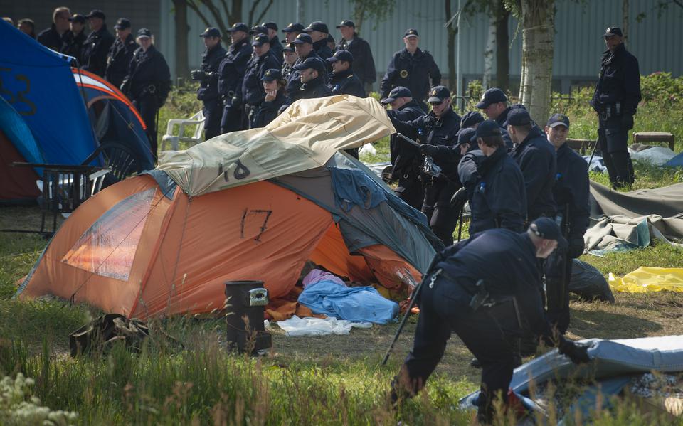 Het is niet voor het eerst dat er overlast is door een deel van de asielzoekers in Ter Apel. Enkele jaren geleden kwam de politie er aan te pas om een tentenkamp van uitgeprocedeerde asielzoekers, die weigerden te vertrekken, te ontruimen.