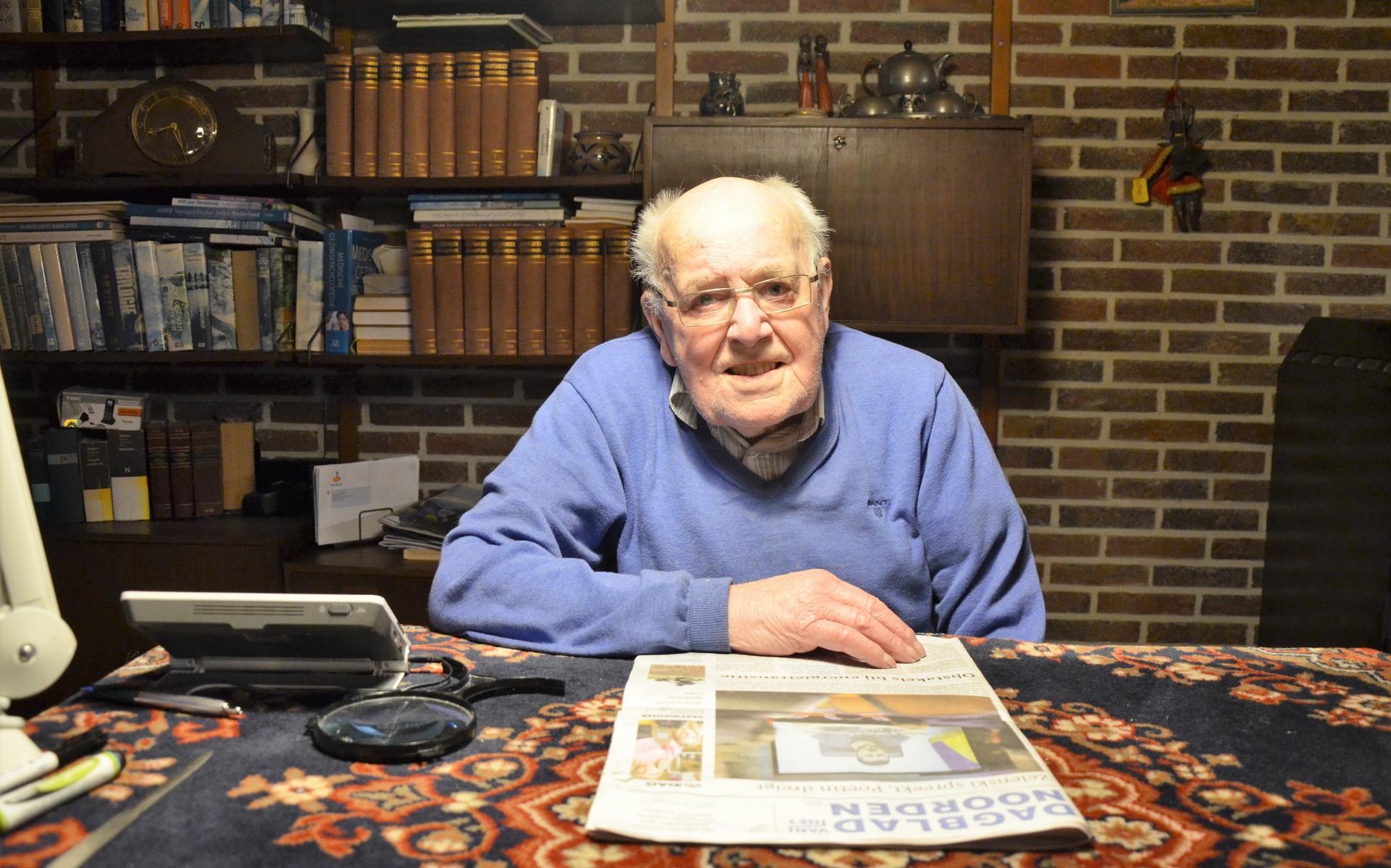 Lambert Bartelds uit Tweede Exloërmond is 102 jaar geworden. 'Ik zit nog bijna elke dag achter het s
